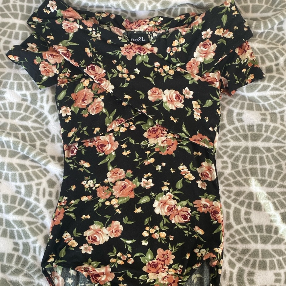 Black floral off the shoulder bodycon top